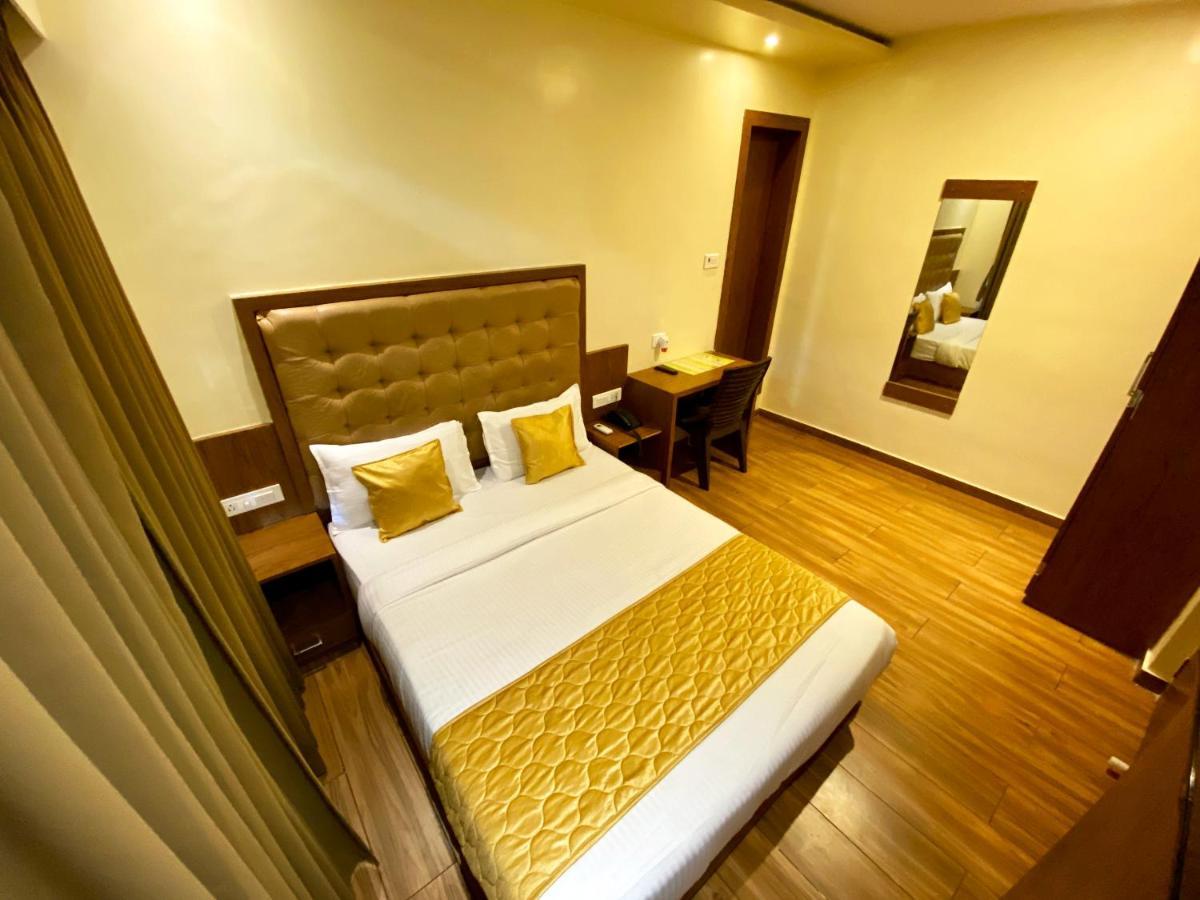 Hotel Pearl'S Bkc Inn- Near Trade Centre, Visa Consulate Bombaim Exterior foto