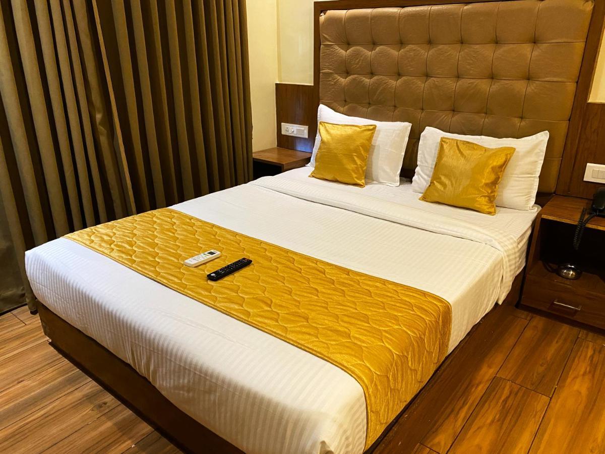 Hotel Pearl'S Bkc Inn- Near Trade Centre, Visa Consulate Bombaim Exterior foto